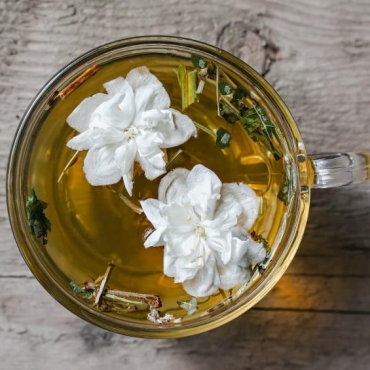 Чай із жасмином допомагає скинути вагу та зміцнює імунну систему: корисні властивості - фото